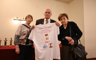 Вручение памятного бюста 21